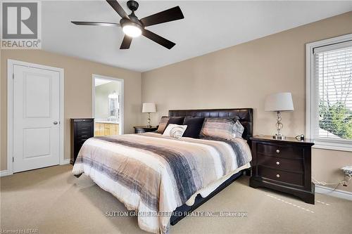 6517 Beattie Street, London, ON - Indoor Photo Showing Bedroom