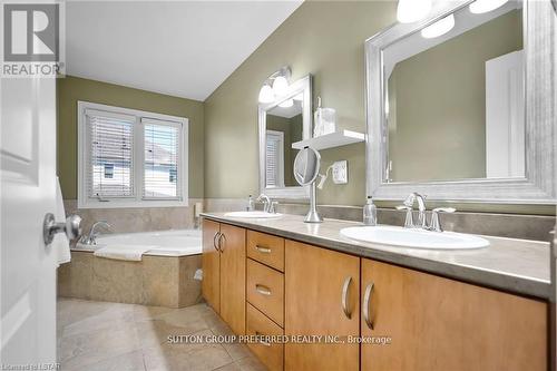 6517 Beattie Street, London, ON - Indoor Photo Showing Bathroom