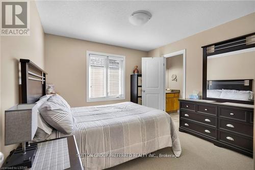 6517 Beattie Street, London, ON - Indoor Photo Showing Bedroom