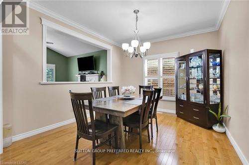 6517 Beattie Street, London, ON - Indoor Photo Showing Dining Room