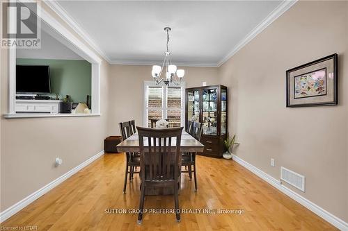 6517 Beattie Street, London, ON - Indoor Photo Showing Dining Room