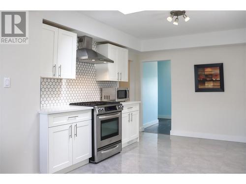 7212 Heron Lane, Osoyoos, BC - Indoor Photo Showing Kitchen