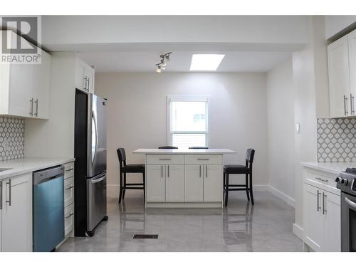 7212 Heron Lane, Osoyoos, BC - Indoor Photo Showing Kitchen