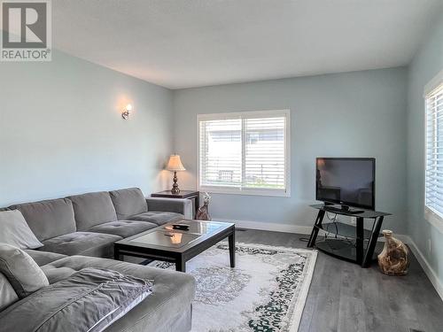 7212 Heron Lane, Osoyoos, BC - Indoor Photo Showing Living Room