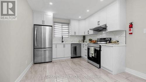 73 Griselda Crescent, Brampton (Northgate), ON - Indoor Photo Showing Kitchen