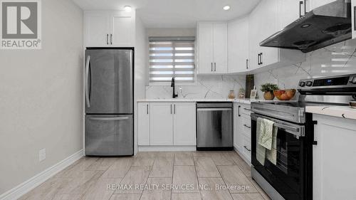 73 Griselda Crescent, Brampton (Northgate), ON - Indoor Photo Showing Kitchen