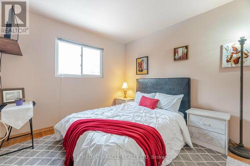 3633 Anniversary Road, Mississauga (Erindale), ON - Indoor Photo Showing Bedroom