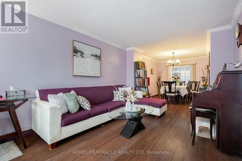 3633 Anniversary Road, Mississauga (Erindale), ON - Indoor Photo Showing Living Room