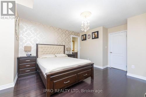 56 Gentle Fox Drive, Caledon, ON - Indoor Photo Showing Bedroom