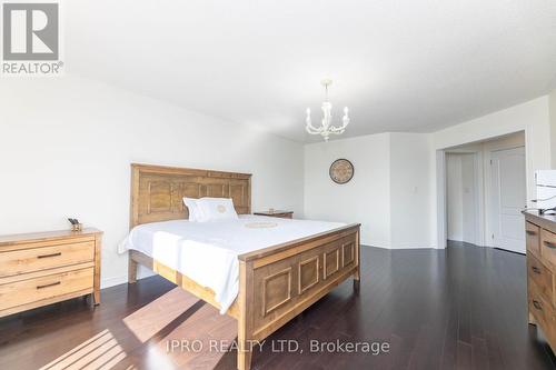 56 Gentle Fox Drive, Caledon, ON - Indoor Photo Showing Bedroom