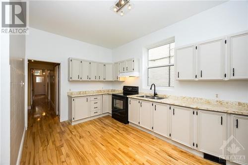 458 Mcleod Street, Ottawa, ON - Indoor Photo Showing Kitchen With Double Sink