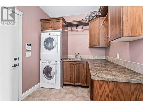 2726 Cliffshore Drive, Lake Country, BC - Indoor Photo Showing Laundry Room