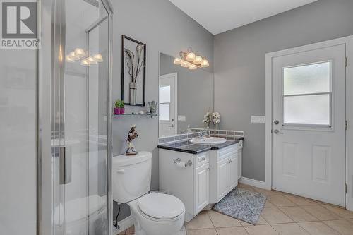 1003 Skeena Drive, Kelowna, BC - Indoor Photo Showing Bathroom