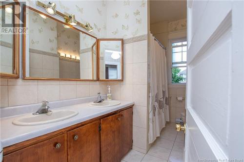 31 Ralph, Moncton, NB - Indoor Photo Showing Bathroom