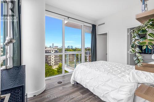 804 - 10 Deerlick Court, Toronto (Parkwoods-Donalda), ON - Indoor Photo Showing Bedroom