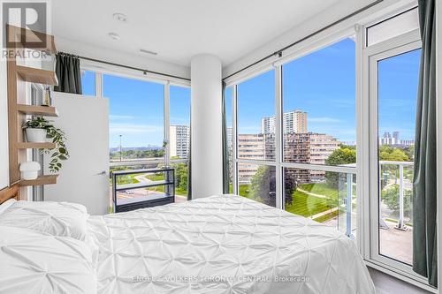 804 - 10 Deerlick Court, Toronto (Parkwoods-Donalda), ON - Indoor Photo Showing Bedroom