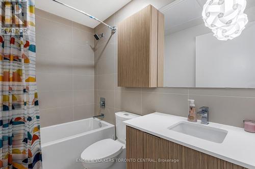 804 - 10 Deerlick Court, Toronto (Parkwoods-Donalda), ON - Indoor Photo Showing Bathroom