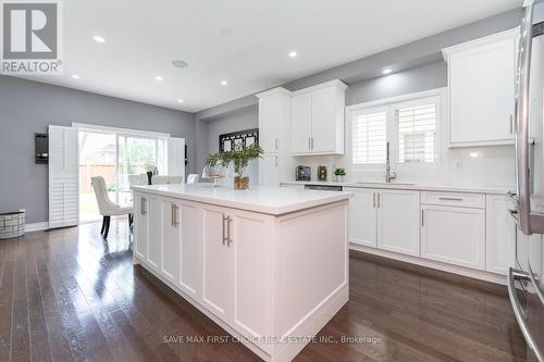 23 Warman Street, New Tecumseth (Alliston), ON - Indoor Photo Showing Kitchen With Upgraded Kitchen