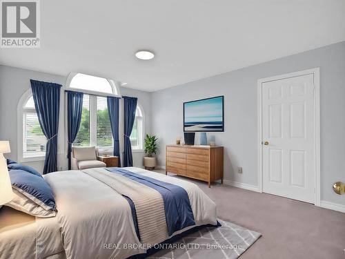 42 Cedarhurst Drive, Richmond Hill (Devonsleigh), ON - Indoor Photo Showing Bedroom