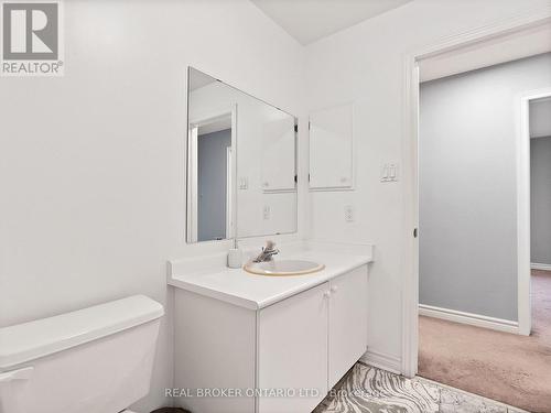 42 Cedarhurst Drive, Richmond Hill (Devonsleigh), ON - Indoor Photo Showing Bathroom