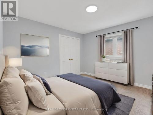 42 Cedarhurst Drive, Richmond Hill (Devonsleigh), ON - Indoor Photo Showing Bedroom