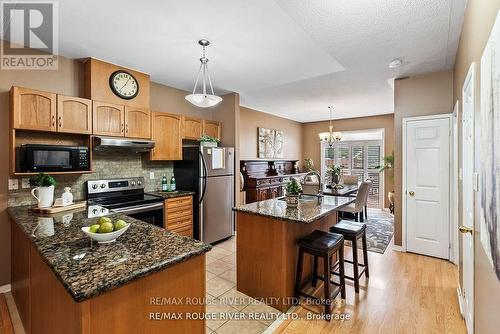 25 Burwell Street, Whitby (Taunton North), ON - Indoor Photo Showing Kitchen With Stainless Steel Kitchen