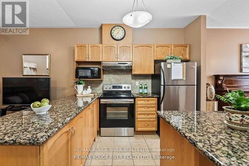 25 Burwell Street, Whitby (Taunton North), ON - Indoor Photo Showing Kitchen With Stainless Steel Kitchen With Upgraded Kitchen