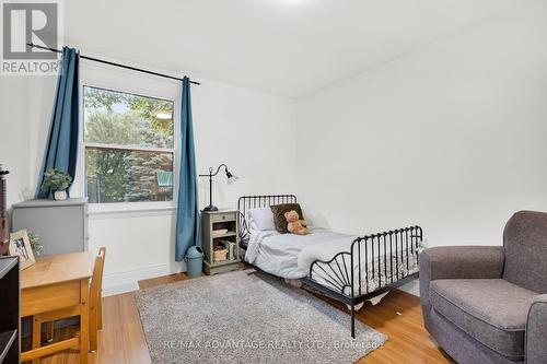 32 David Street, London, ON - Indoor Photo Showing Bedroom