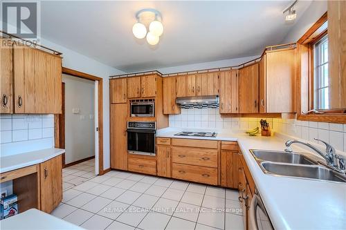 1930 West River Road, North Dumfries, ON - Indoor Photo Showing Kitchen With Double Sink