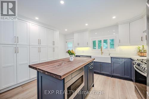 41 East 32Nd Street, Hamilton, ON - Indoor Photo Showing Kitchen With Upgraded Kitchen