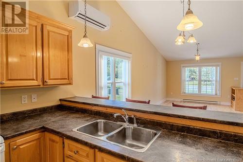 21 Alexander Court, Hampton, NB - Indoor Photo Showing Kitchen With Double Sink