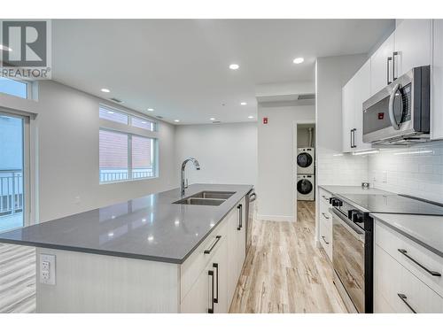 13415 Lakeshore Drive Unit# 110, Summerland, BC - Indoor Photo Showing Kitchen With Double Sink With Upgraded Kitchen