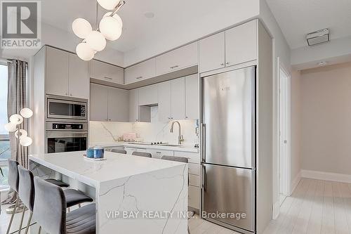 2003 - 120 Harrison Garden Boulevard, Toronto (Willowdale East), ON - Indoor Photo Showing Kitchen With Stainless Steel Kitchen With Upgraded Kitchen