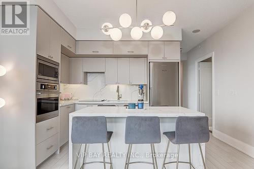 2003 - 120 Harrison Garden Boulevard, Toronto (Willowdale East), ON - Indoor Photo Showing Kitchen With Upgraded Kitchen