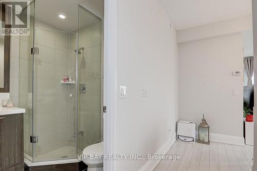 2003 - 120 Harrison Garden Boulevard, Toronto (Willowdale East), ON - Indoor Photo Showing Bathroom