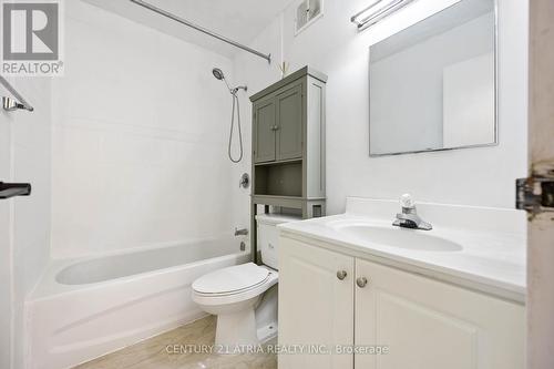 207 - 40 Sunny Glenway, Toronto (Flemingdon Park), ON - Indoor Photo Showing Bathroom