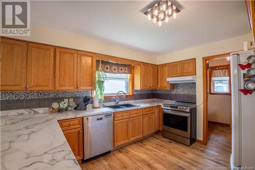 27 Maxwell Drive, Sussex, NB - Indoor Photo Showing Kitchen With Double Sink