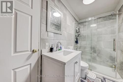 51 Wentworth Street W, Oshawa (Lakeview), ON - Indoor Photo Showing Bathroom