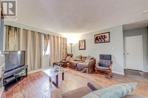 51 Wentworth Street W, Oshawa (Lakeview), ON - Indoor Photo Showing Living Room