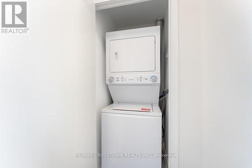 420 - 681 Yonge Street, Barrie (Painswick South), ON - Indoor Photo Showing Laundry Room