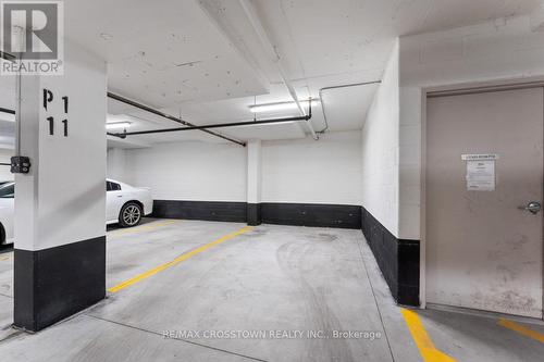 420 - 681 Yonge Street, Barrie (Painswick South), ON - Indoor Photo Showing Garage