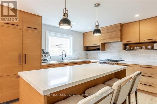 3410 Spruce Avenue, Burlington (Roseland), ON - Indoor Photo Showing Kitchen