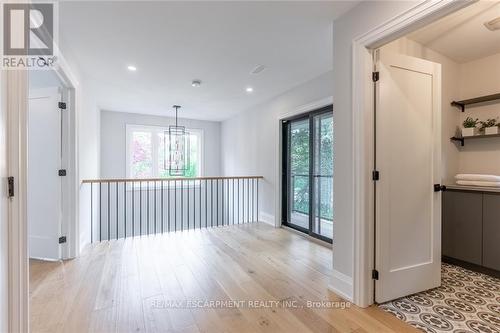 3410 Spruce Avenue, Burlington (Roseland), ON - Indoor Photo Showing Other Room