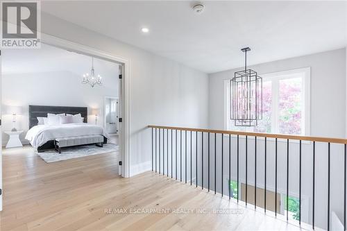 3410 Spruce Avenue, Burlington (Roseland), ON - Indoor Photo Showing Bedroom