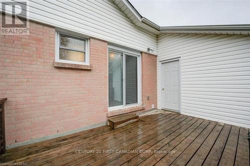 8 Greenfield Court, London, ON - Outdoor With Deck Patio Veranda With Exterior