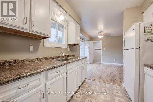 8 Greenfield Court, London, ON - Indoor Photo Showing Kitchen With Double Sink