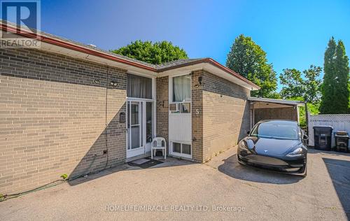 5 Hathway Drive, Toronto (Bendale), ON 