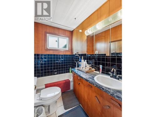 1150 Marianna  Crescent, Trail, BC - Indoor Photo Showing Bathroom