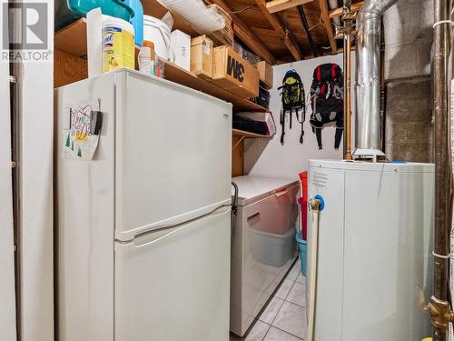 1150 Marianna  Crescent, Trail, BC - Indoor Photo Showing Laundry Room