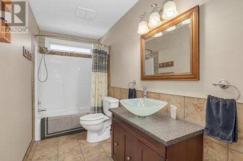 2390 Karli Court, West Kelowna, BC - Indoor Photo Showing Bathroom